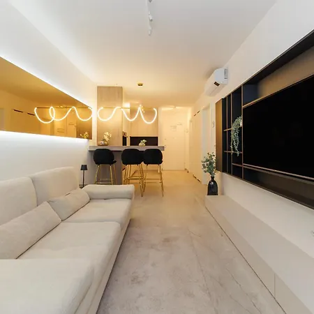 Stars Premium By Belmont Realty Apartman