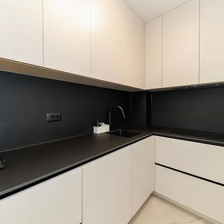 Stars Premium By Belmont Realty *