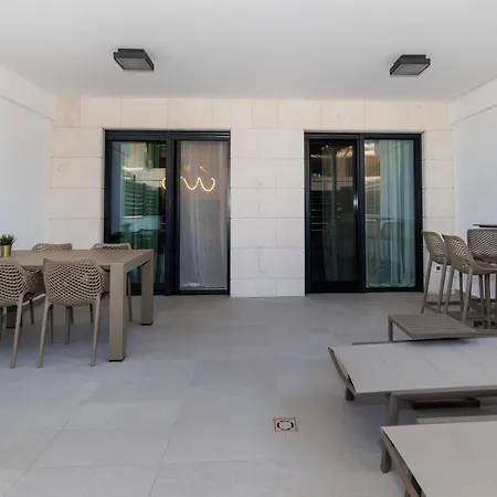 Stars Premium By Belmont Realty *