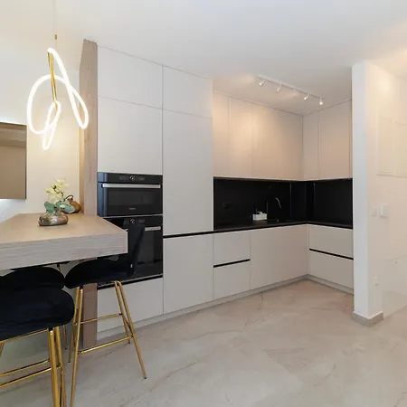 Stars Premium By Belmont Realty